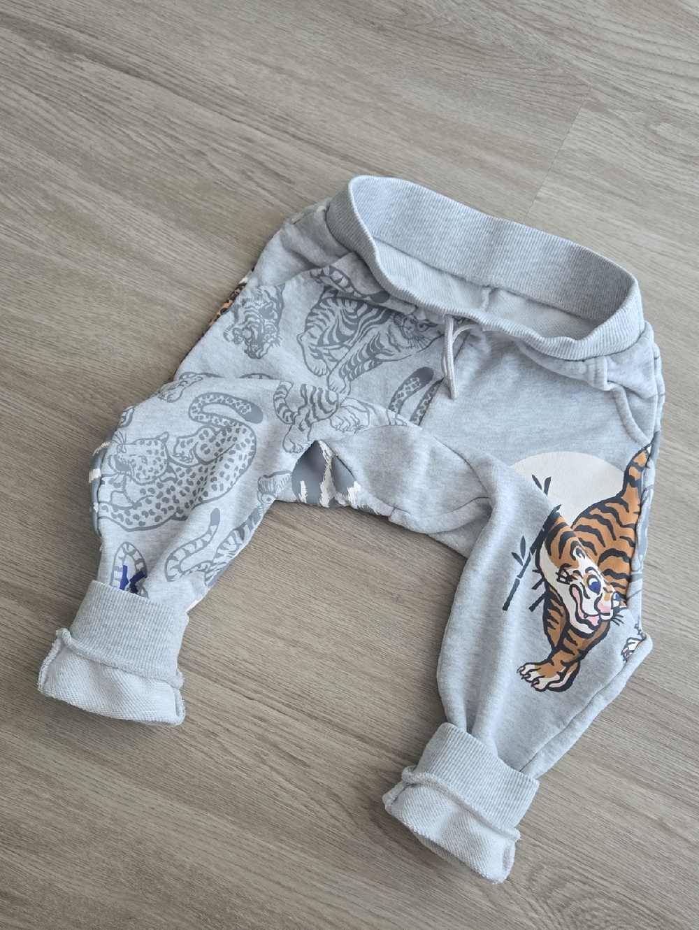 Kenzo Kids' Gray Animal Print Jogger Pants, Size 3y - Picture 4 of 5